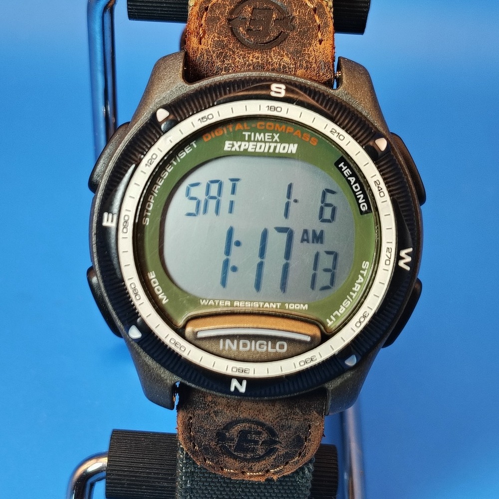 Vintage 2004 Timex Expedition Indiglo Digital Compass Mens Quartz Field Watch